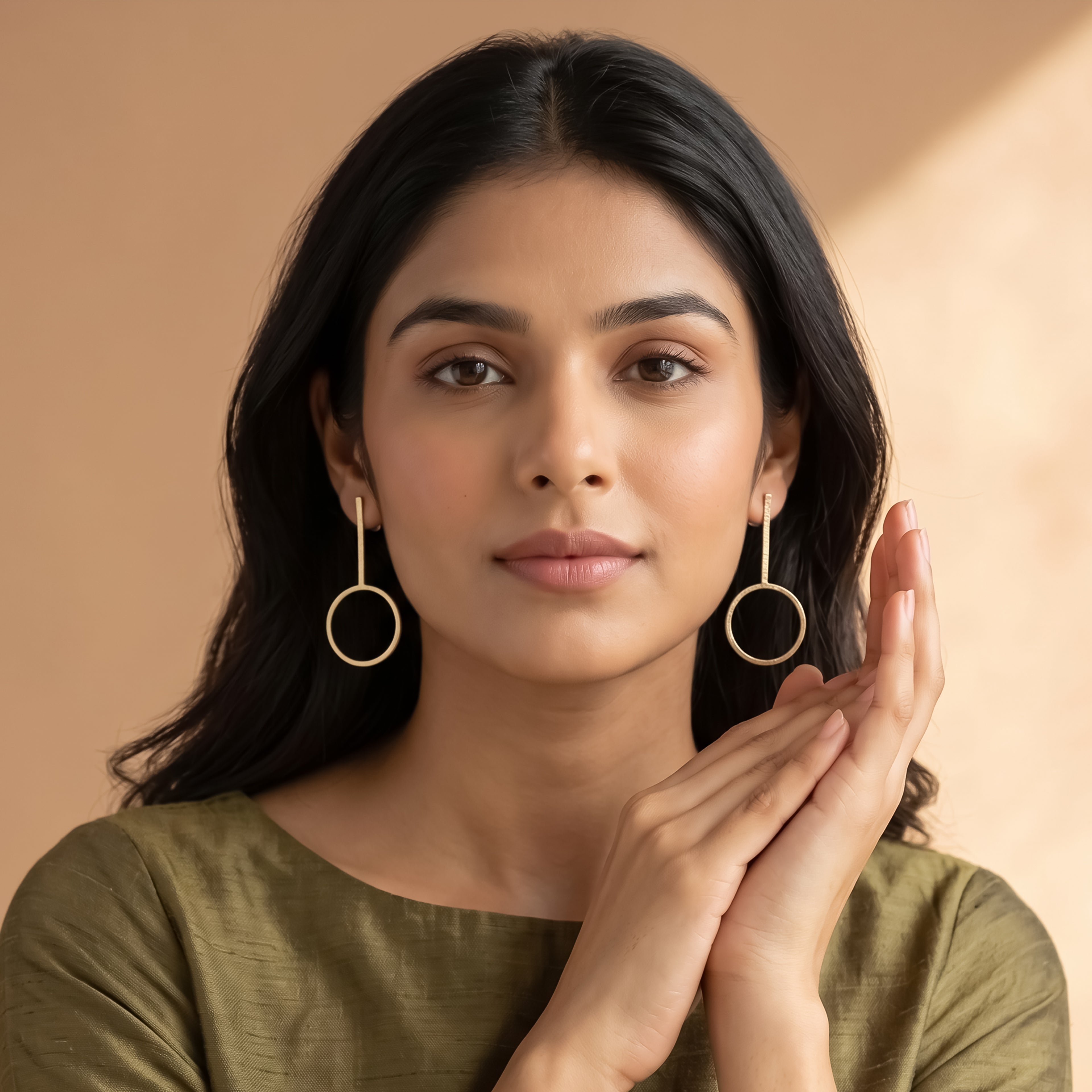 Minimal Circle Drop Earrings