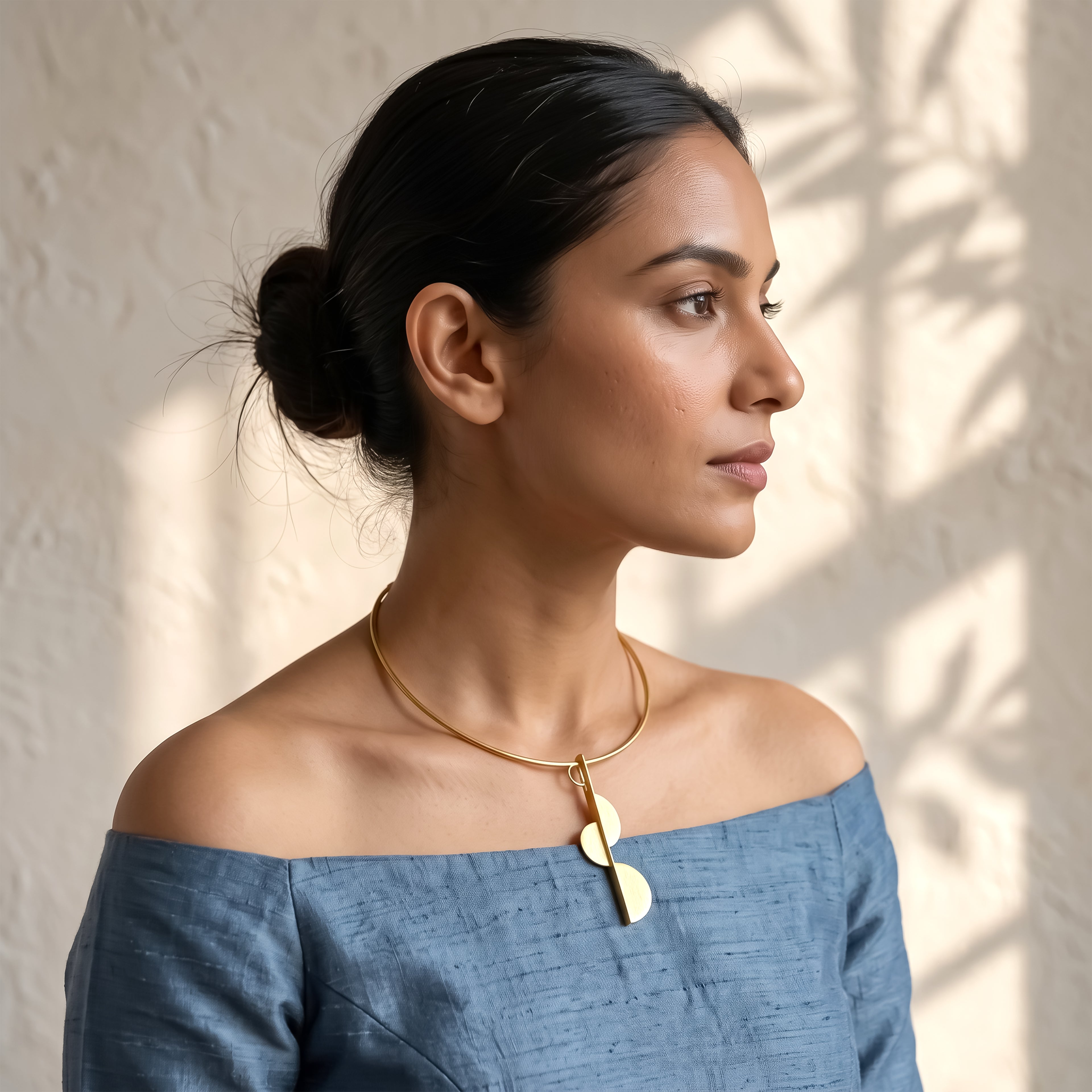 Eclipse Disc Collar Necklace | Gold Finish