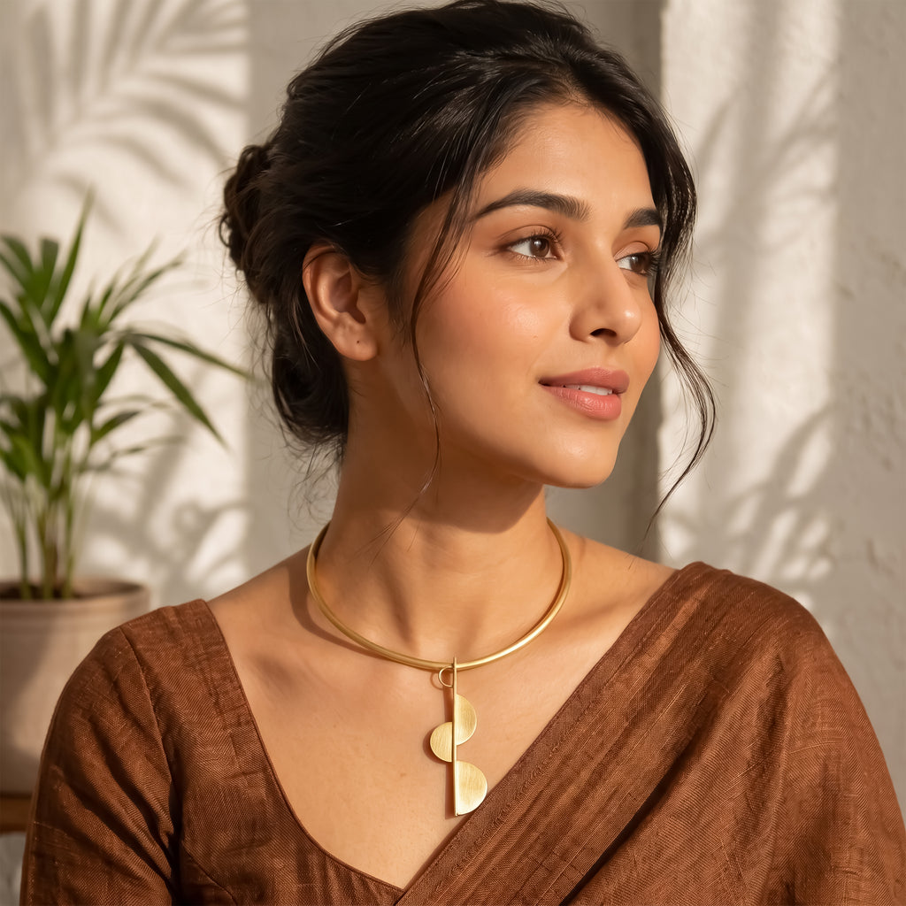Eclipse Disc Collar Necklace | Gold Finish
