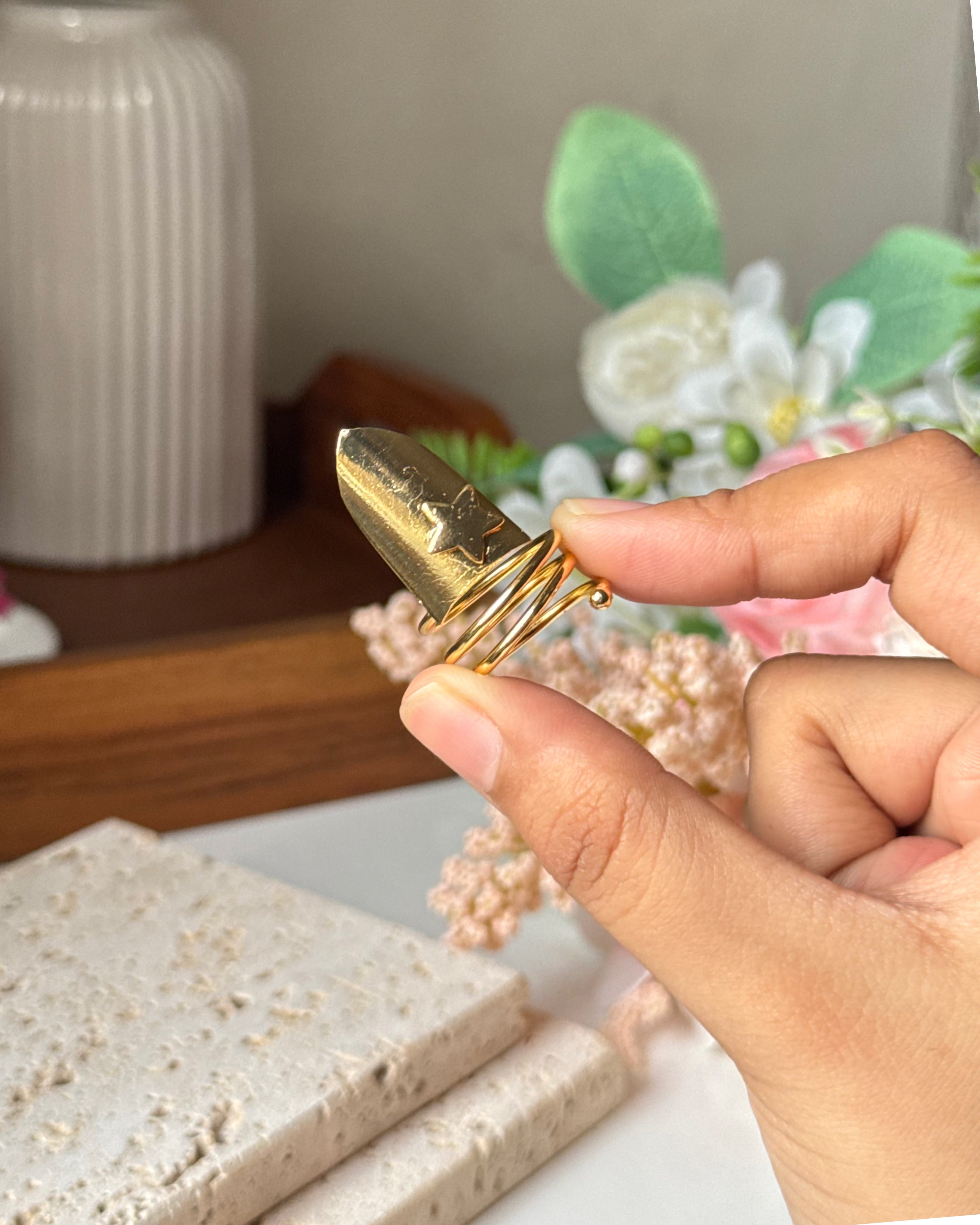 Golden Star Fingertip Ring