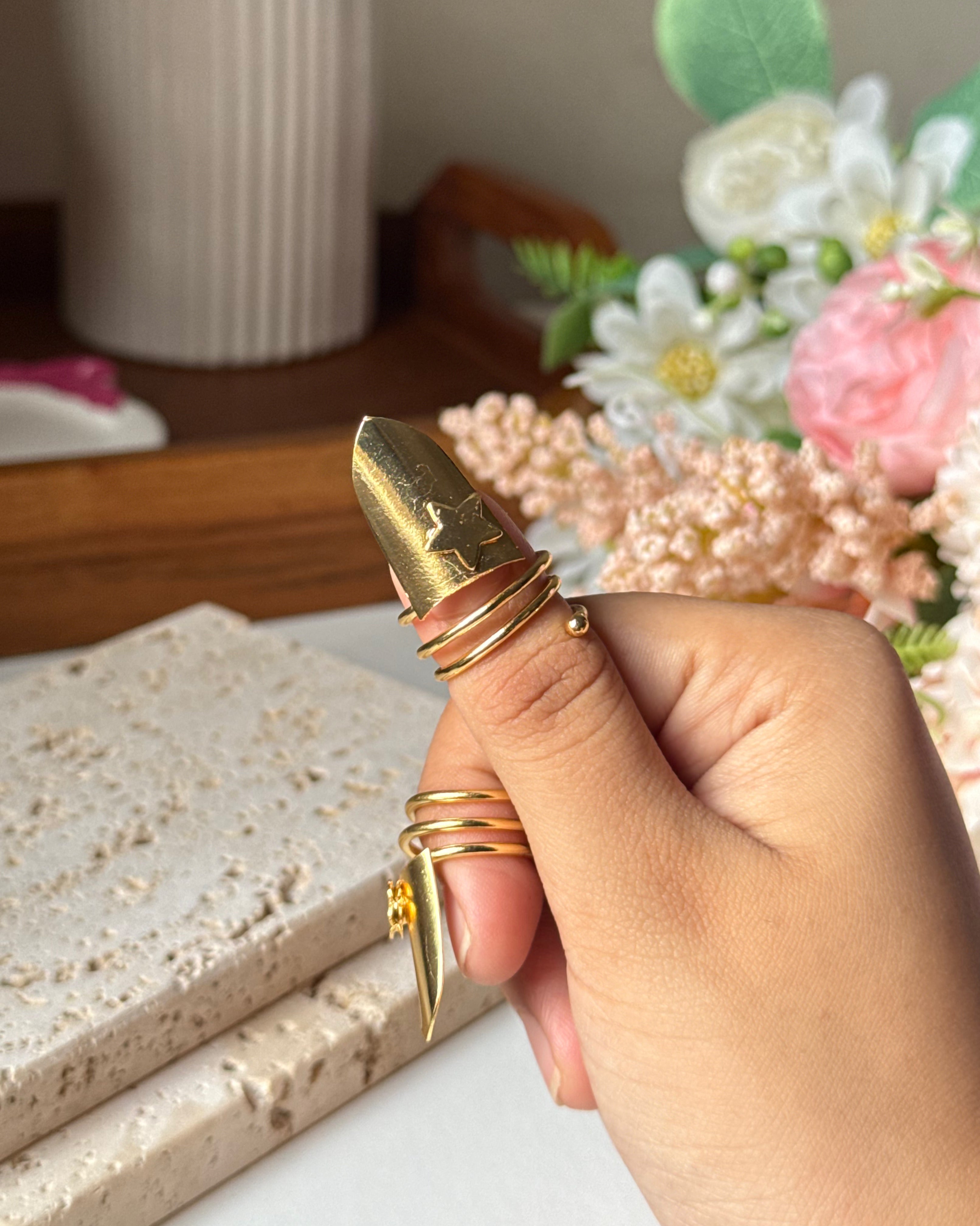Golden Star Fingertip Ring